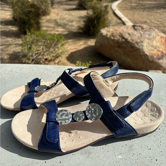 Vionic Shoes - Vionic Farra lizard Blue 9.5 leather sandals shoes